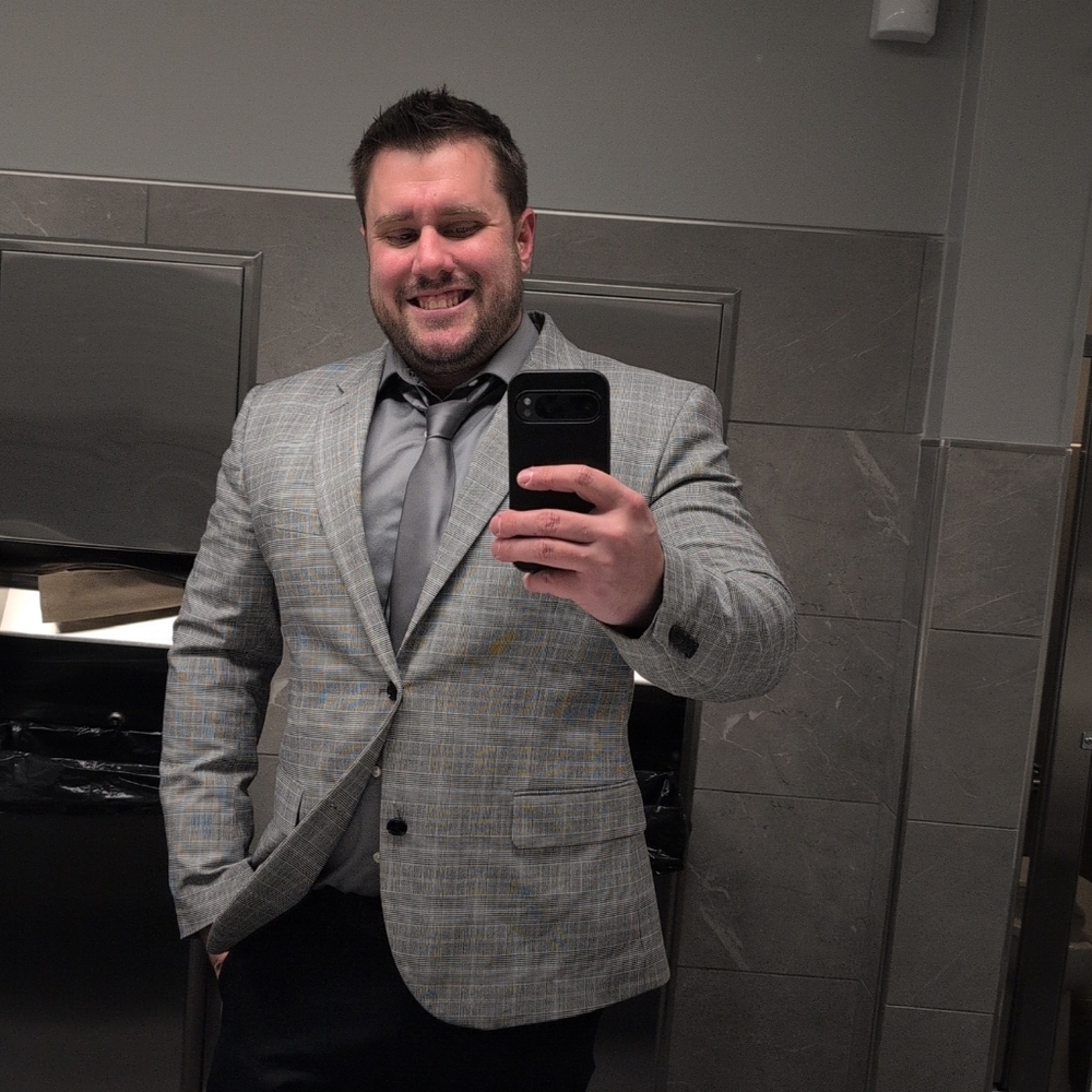 Meet your Posher, Travis